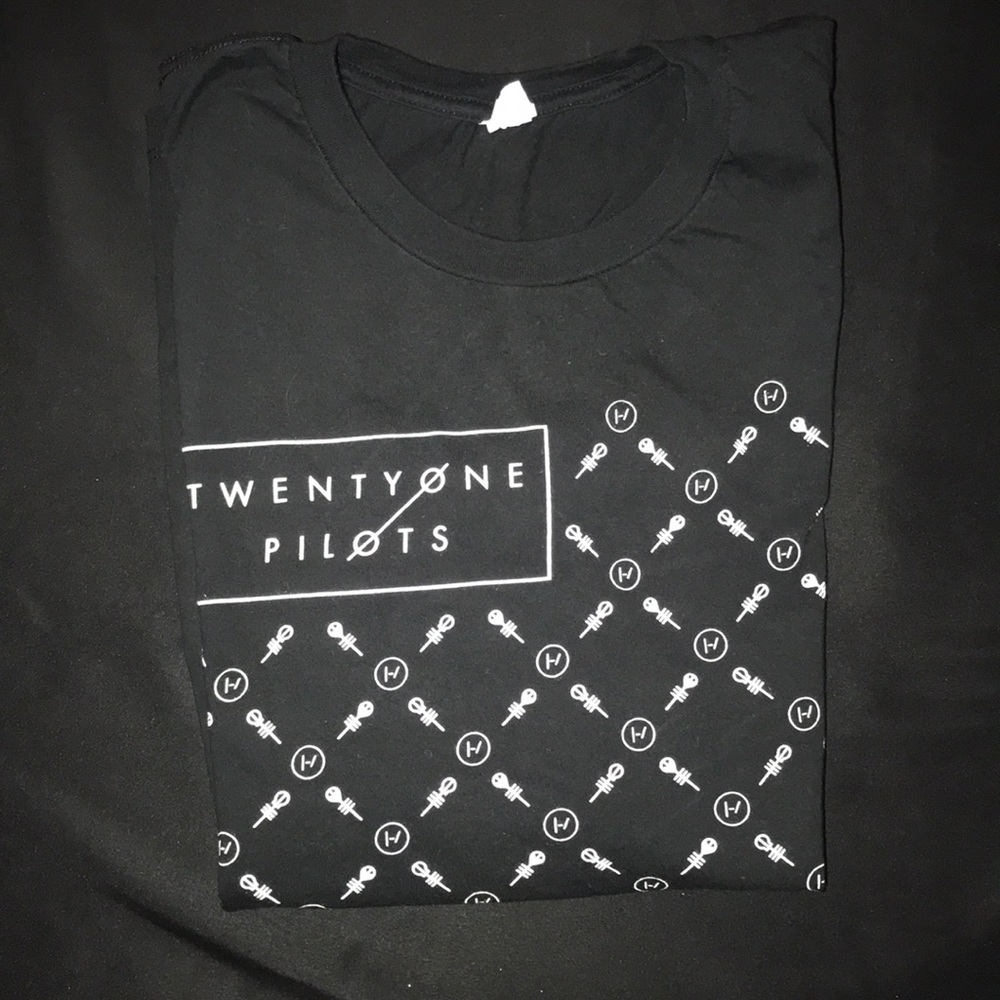Twenty one pilots T-shirt